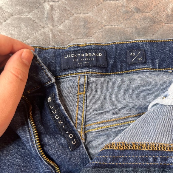 Lucky Brand 221 Straight Mens Blue Denim Jeans 40x30 7MBJ001 - Picture 3 of 12